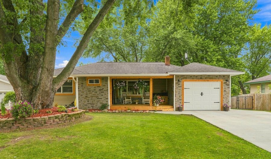 434 Birchwood Ave, Amery, WI 54001 - 3 Beds, 2 Bath