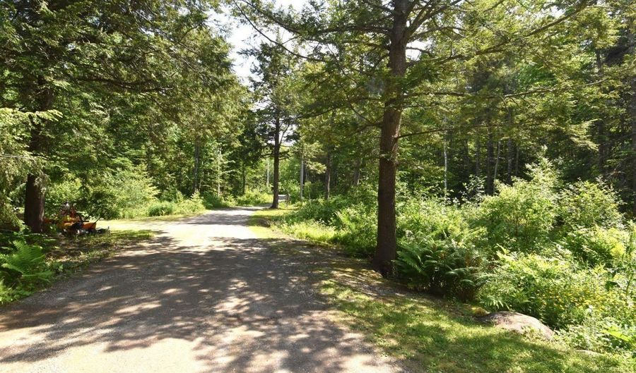 157 Back Belmont Rd, Belfast, ME 04915 - 1 Beds, 2 Bath