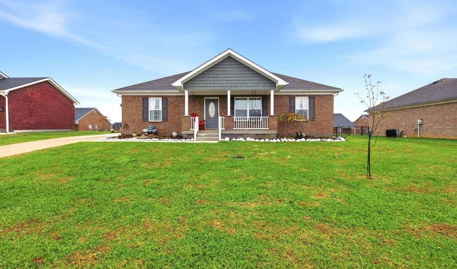 310 Oak Hill Ct, Bardstown, KY 40004 - 3 Beds, 2 Bath