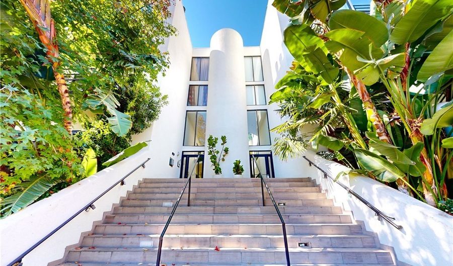1201 Larrabee St 305, West Hollywood, CA 90069 - 2 Beds, 3 Bath