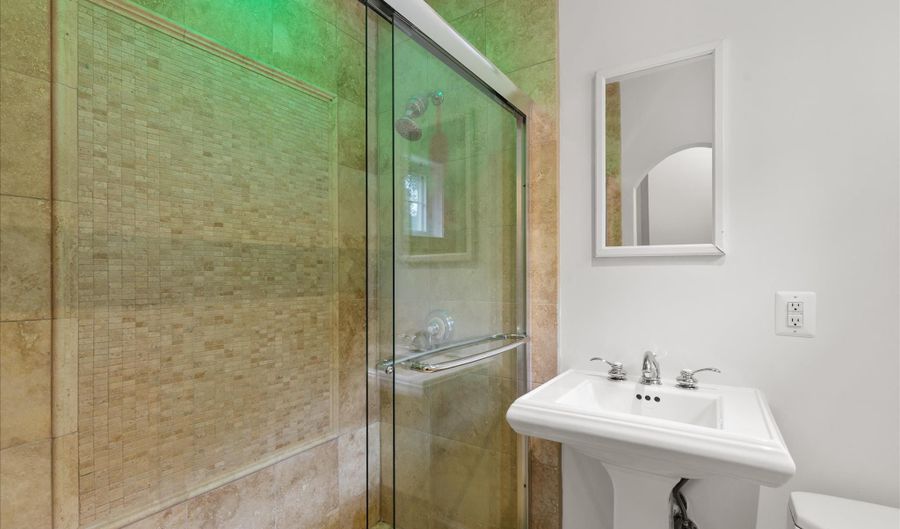 3498 MARTHA CUSTIS Dr 317, Alexandria, VA 22302 - 1 Beds, 1 Bath