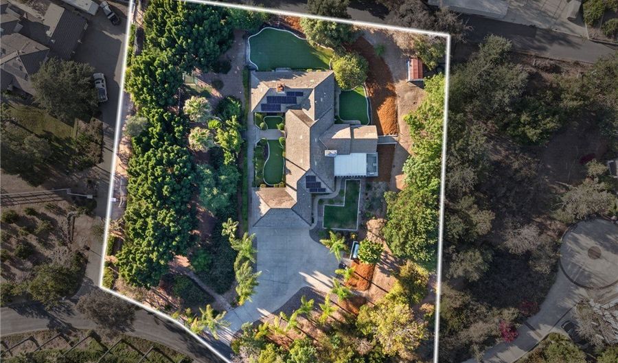 2098 Vista Valle Verde, Fallbrook, CA 92028 - 4 Beds, 4 Bath