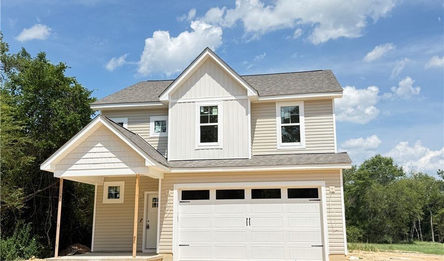 277 Strother Rd, Aberdeen, NC 28315 - 4 Beds, 3 Bath