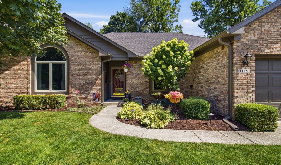 1135 Crystal Ct, Avon, IN 46123 - 3 Beds, 2 Bath