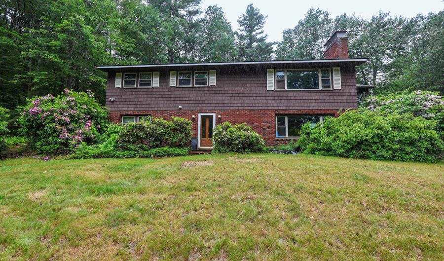 50 Clement Rd, Bow, NH 03304 - 3 Beds, 2 Bath