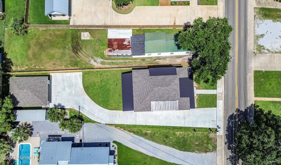 412 Main St, Bay St. Louis, MS 39520 - 3 Beds, 3 Bath