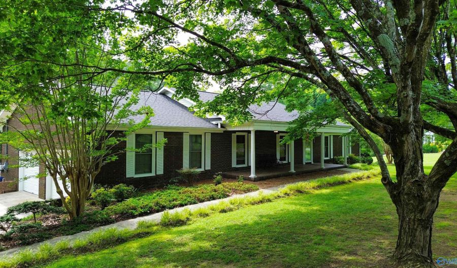 205 Holter Ave, Albertville, AL 35950 - 3 Beds, 2 Bath
