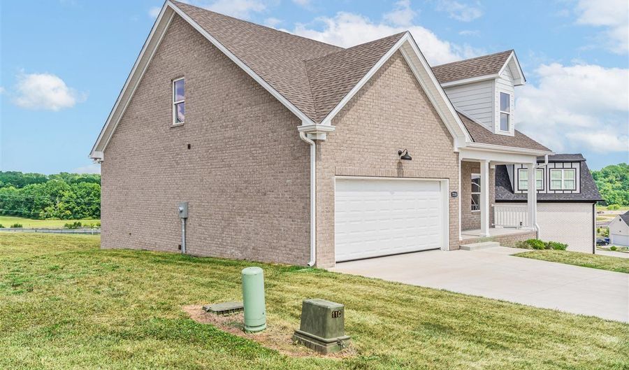 7218 Hilliard Ct, Alvaton, KY 42122 - 3 Beds, 3 Bath