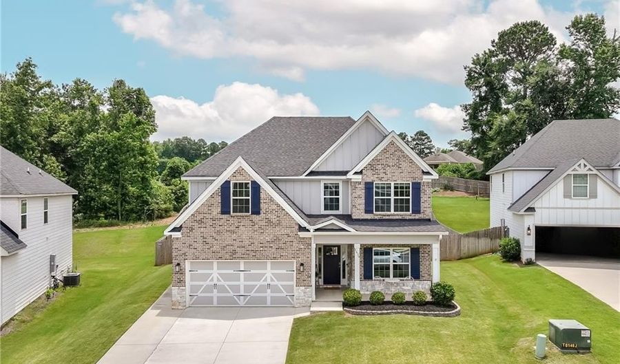 2630 DUNKIRK Cir, Auburn, AL 36832 - 5 Beds, 3 Bath