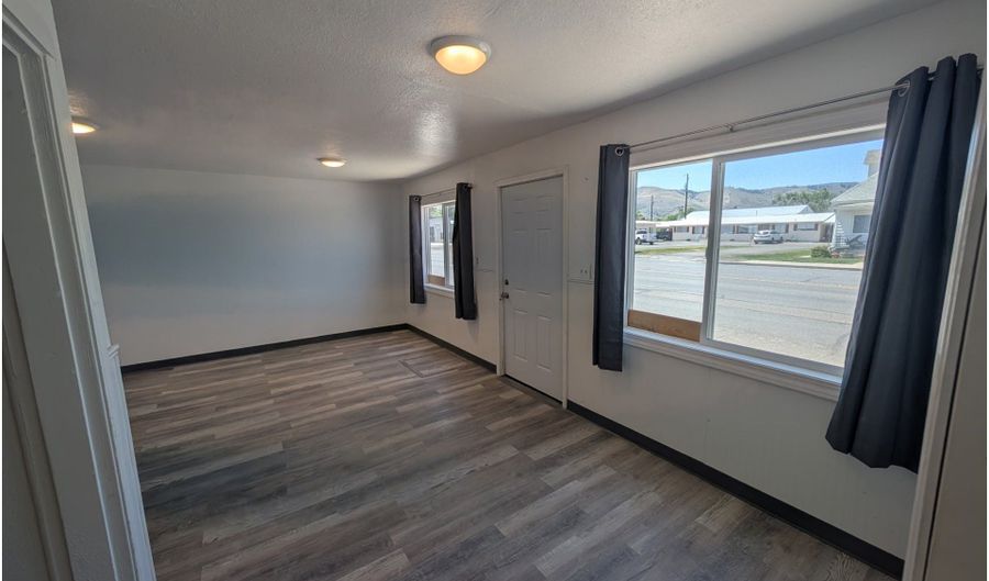 2818 10TH St, Baker City, OR 97814 - 4 Beds, 2 Bath