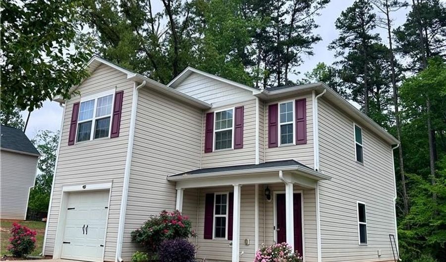 821 Oak Bend Dr, Asheboro, NC 27203 - 3 Beds, 3 Bath