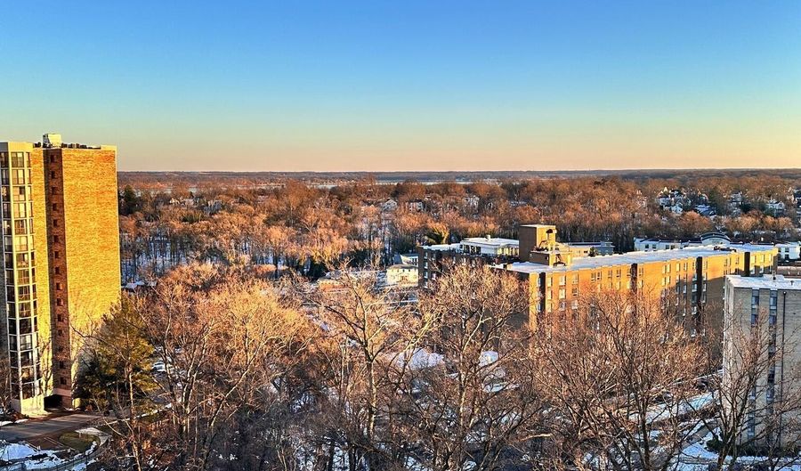 5902 MOUNT EAGLE Dr #1102, Alexandria, VA 22303 - 1 Beds, 1 Bath