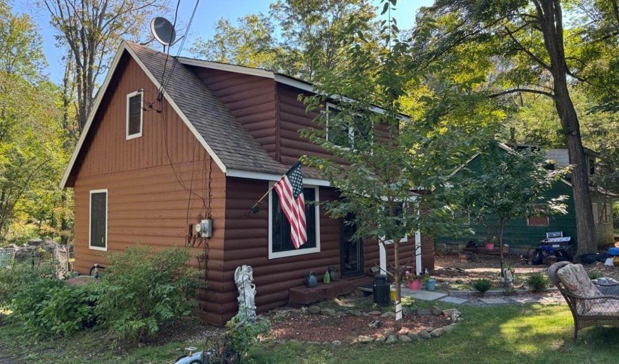 43 Paddock Ave, Alloway, NJ 07422 - 2 Beds, 1 Bath