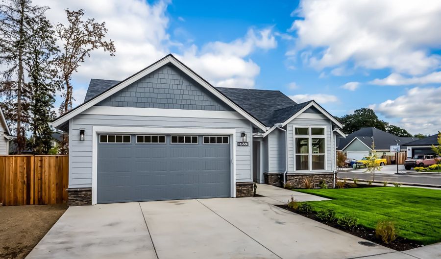 87653 8th St, Veneta, OR 97487 - 4 Beds, 2 Bath