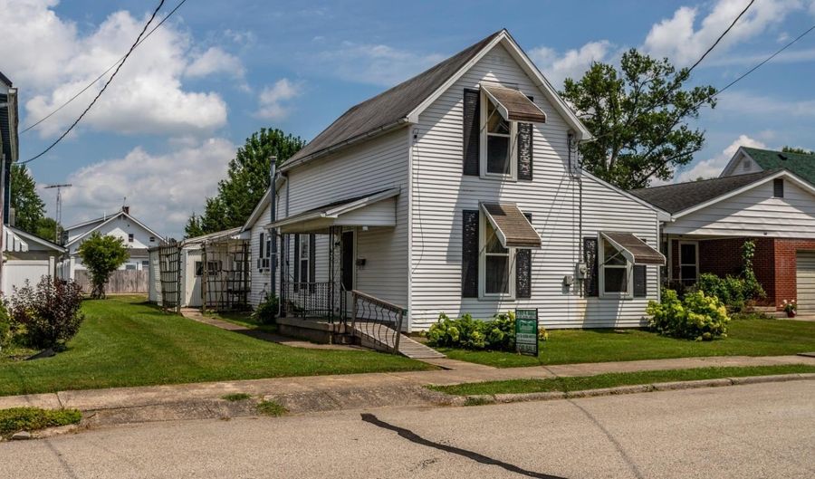 12 Alvina St, Batesville, IN 47006 - 2 Beds, 2 Bath
