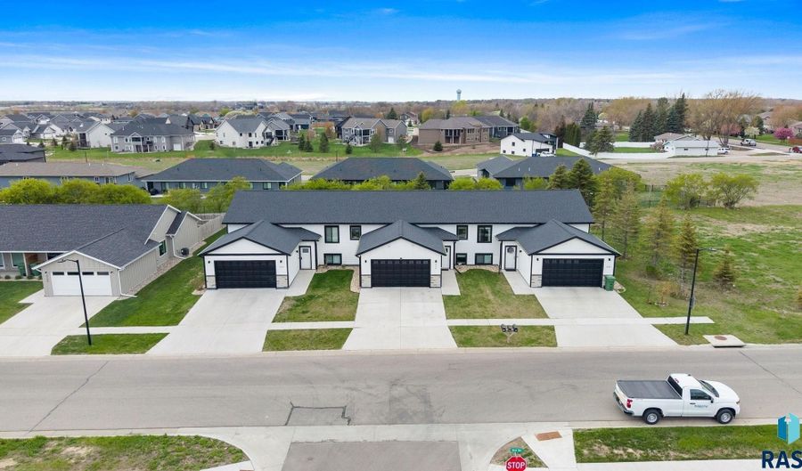 2026 ACE Ave, Brookings, SD 57006 - 4 Beds, 2 Bath