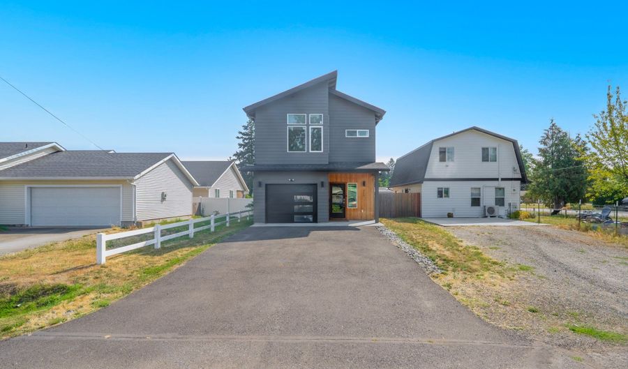 213 SE 1ST Ave, Battle Ground, WA 98604 - 3 Beds, 3 Bath