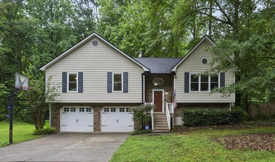 696 Cades Cove Ct, Austell, GA 30106 - 3 Beds, 2 Bath