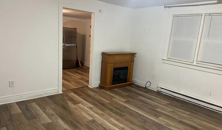 16 S NEW St Apt 1, Dover, DE 19904 - 3 Beds, 1 Bath
