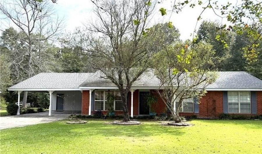 1606 MEADOWLEA St, Bogalusa, LA 70427 - 3 Beds, 2 Bath