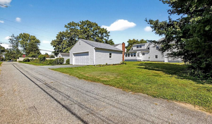 910 MONROE Ter, Dover, DE 19904 - 4 Beds, 2 Bath