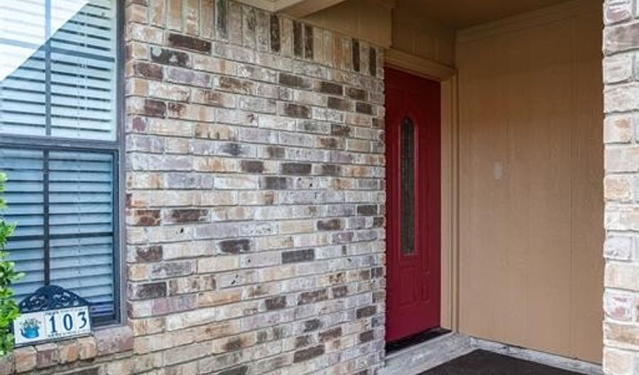 103 S Parkridge Dr, Bossier City, LA 71006 - 4 Beds, 2 Bath