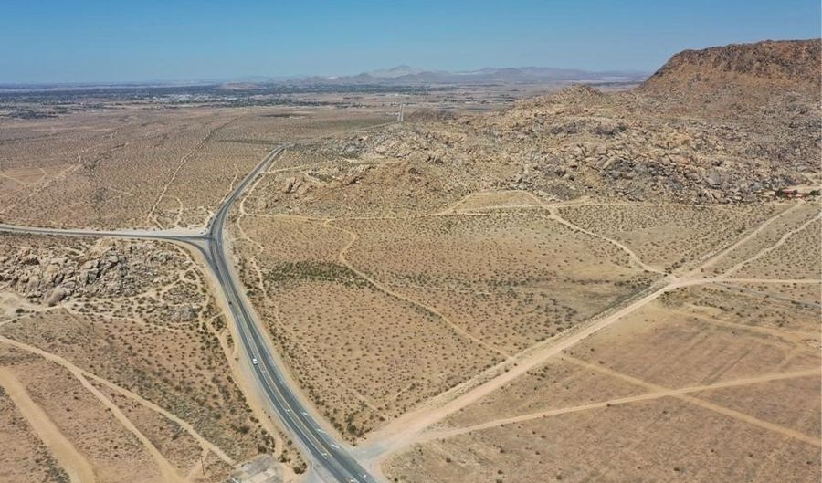 18 Hwy & Bear Valley Rd, Apple Valley, CA 92307 - 0 Beds, 0 Bath