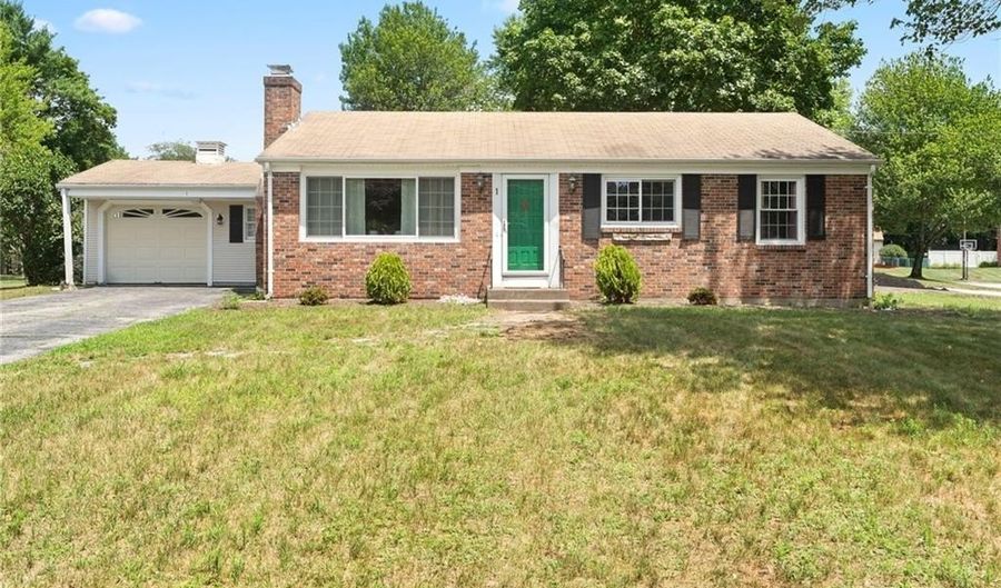 1 Woodhaven Dr, Cumberland, RI 02864 - 3 Beds, 2 Bath