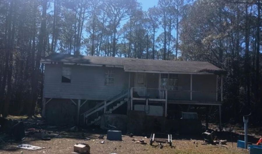 8845 DOWNEY St, Bayou La Batre, AL 36509 - 2 Beds, 2 Bath