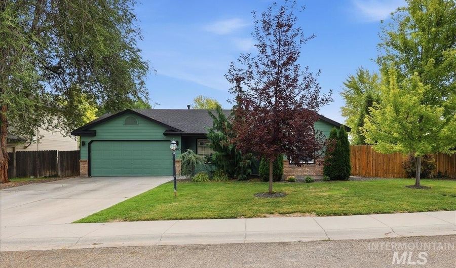 2803 Bristol Ave, Caldwell, ID 83605 - 3 Beds, 2 Bath