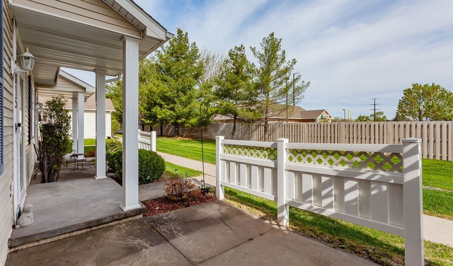 2815 Ashland Ct, Altoona, IA 50009 - 2 Beds, 3 Bath