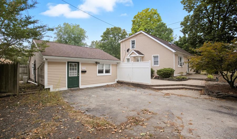 687 JACKSON Rd, Atco, NJ 08004 - 4 Beds, 1 Bath