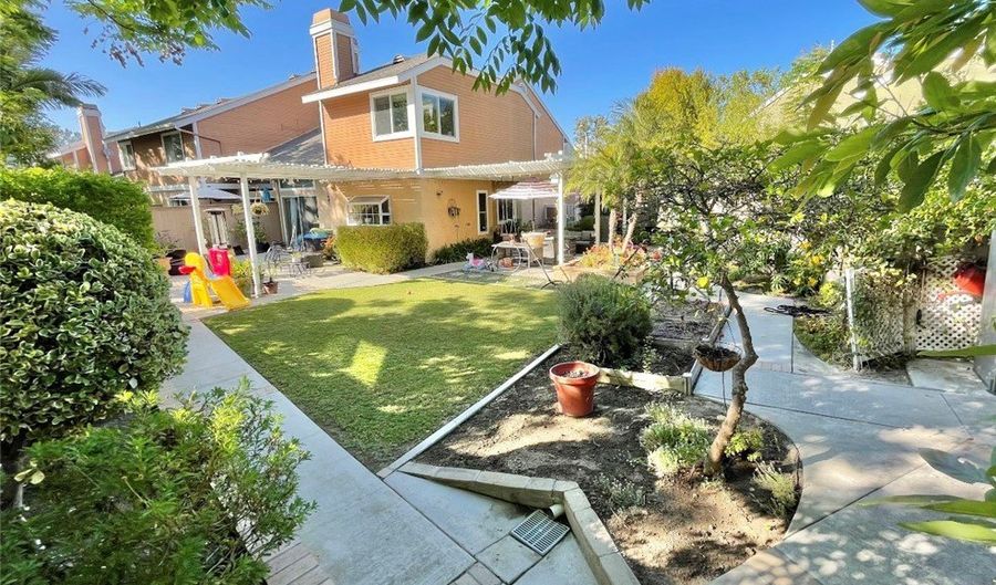 47 Sandalwood, Aliso Viejo, CA 92656 - 3 Beds, 3 Bath