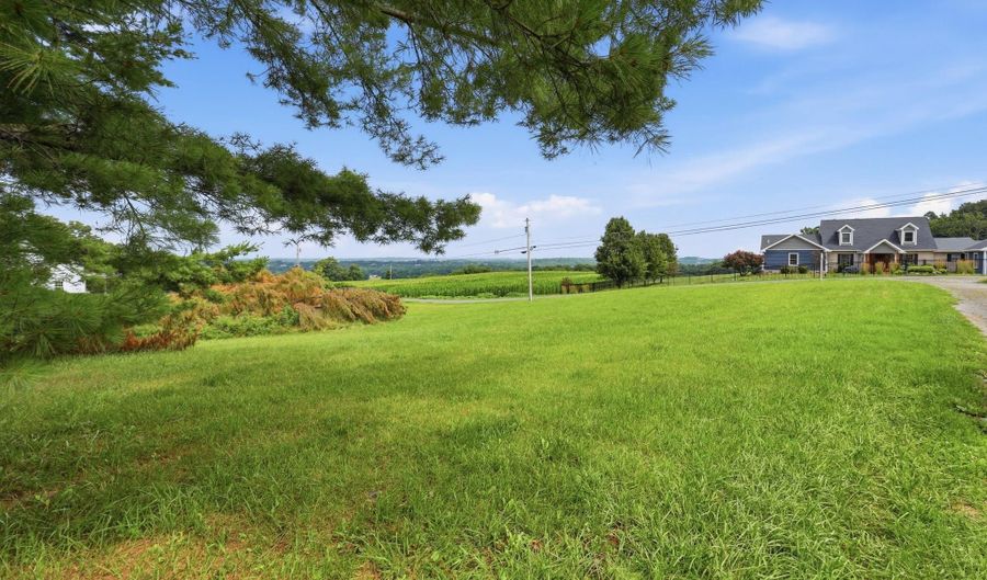 21425 RUBLE Rd, Boonsboro, MD 21713 - 3 Beds, 2 Bath