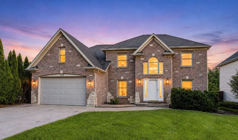 270 E Armitage Ave, Addison, IL 60101 - 4 Beds, 3 Bath