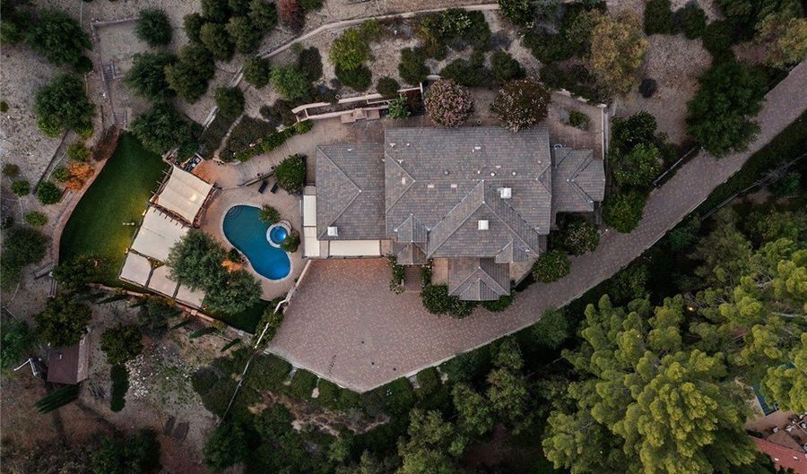 6029 Fairview, Agoura Hills, CA 91301 - 5 Beds, 7 Bath