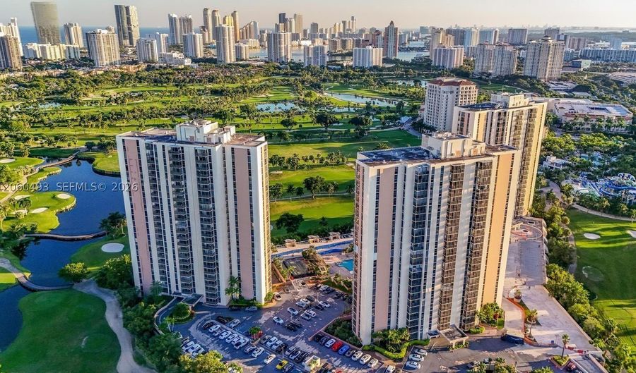 20335 W Country Club Dr 1702, Aventura, FL 33180 - 2 Beds, 2 Bath