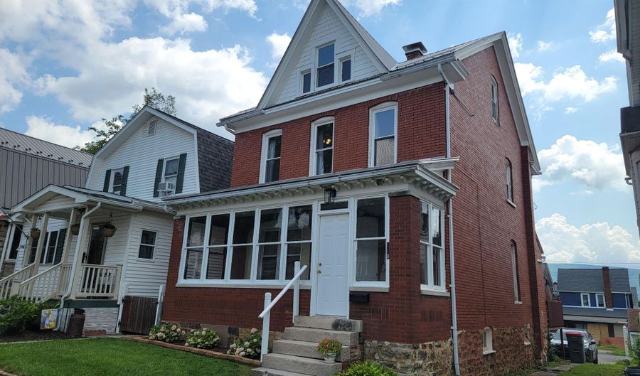 110 N 11th Ave, Altoona, PA 16601 - 4 Beds, 1 Bath