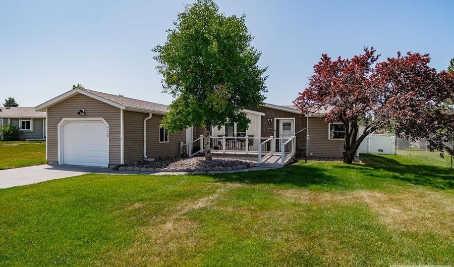 4350 Wagonwheel Cir, Ammon, ID 83406 - 3 Beds, 2 Bath