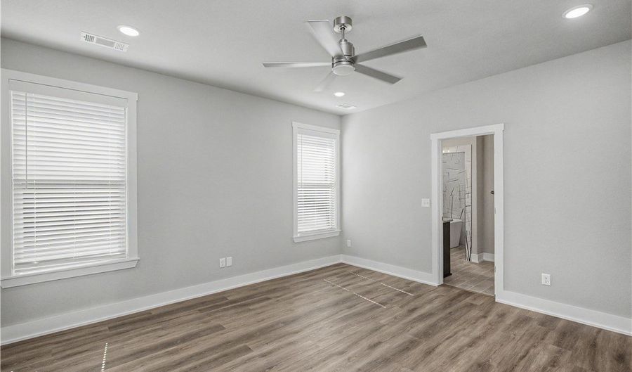 6801 SW Orange Ave, Bentonville, AR 72713 - 5 Beds, 3 Bath