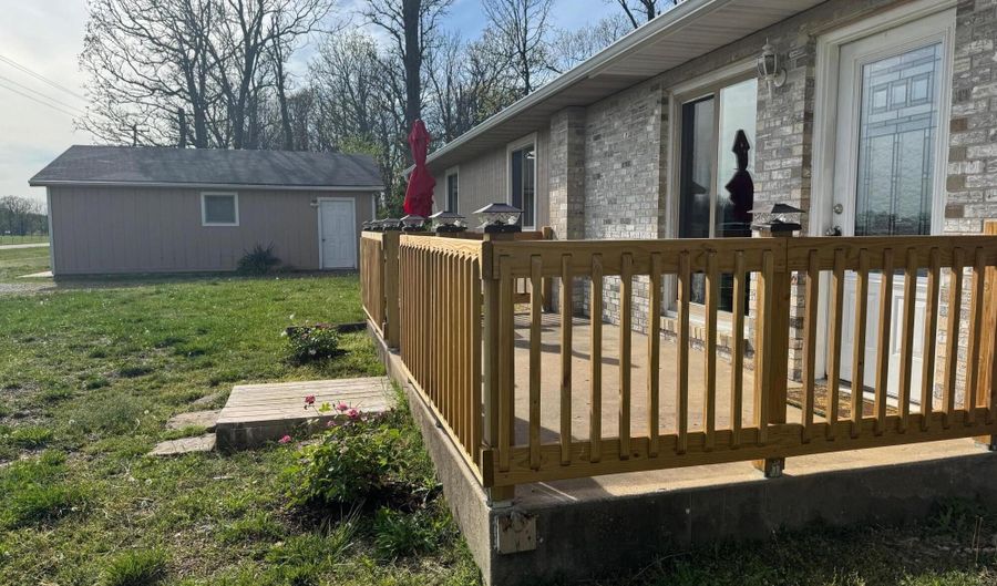 17928 State Highway Z, Aurora, MO 65605 - 4 Beds, 2 Bath