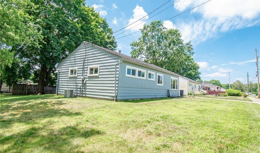 1182 Sarlson Ave, Akron, OH 44314 - 3 Beds, 1 Bath