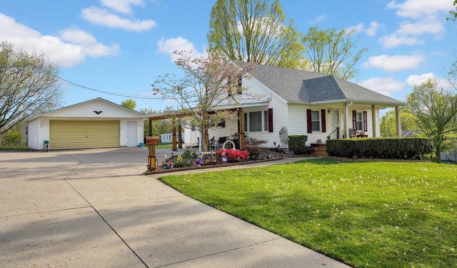 2204 30th St, Bedford, IN 47421 - 3 Beds, 1 Bath