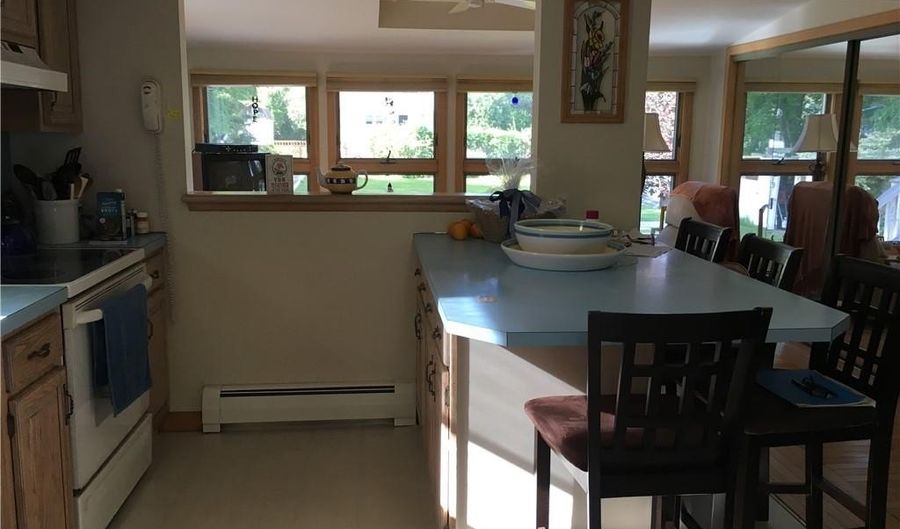 71 Baltimore Ave, Narragansett, RI 02882 - 2 Beds, 2 Bath