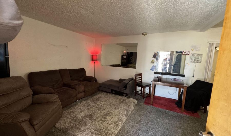 925 N Washington St, Casper, WY 82601 - 2 Beds, 1 Bath