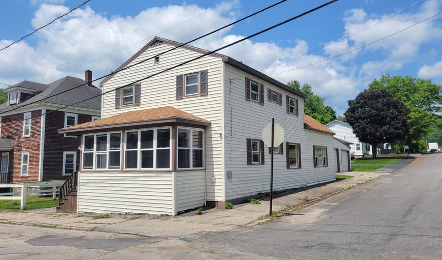 199 Collins St, Berlin, NH 03570 - 3 Beds, 2 Bath