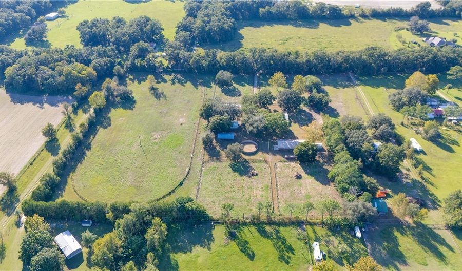 8425 NE 33 Ct, Anthony, FL 32617 - 3 Beds, 2 Bath