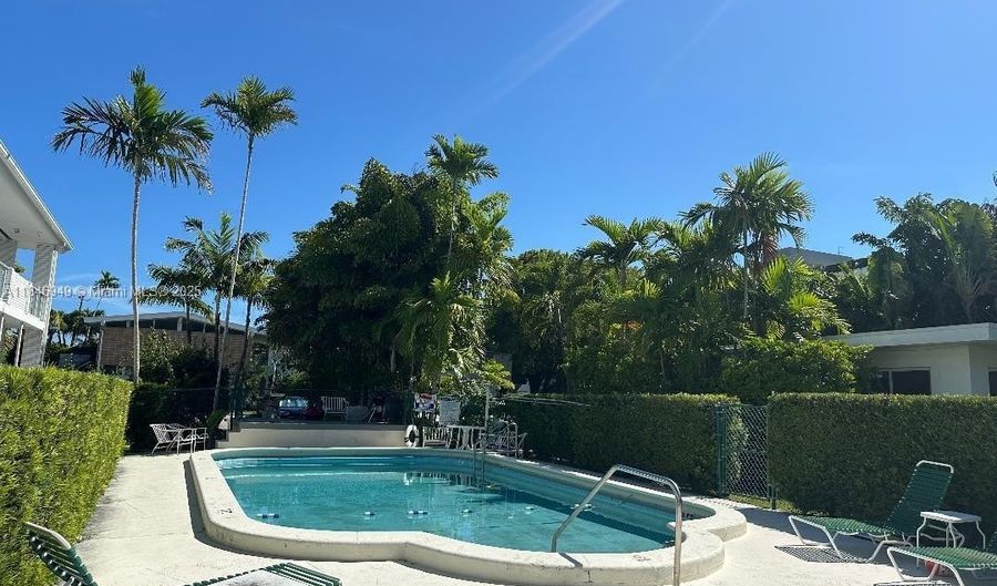 1065 98th St 2, Bay Harbor Islands, FL 33154 - 2 Beds, 2 Bath