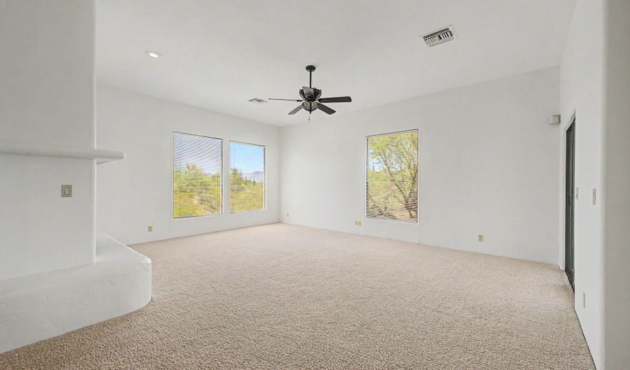 7707 E PRIMROSE Path, Carefree, AZ 85377 - 3 Beds, 2 Bath