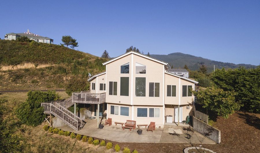 5035 S RIDGE Dr, Bay City, OR 97107 - 3 Beds, 3 Bath